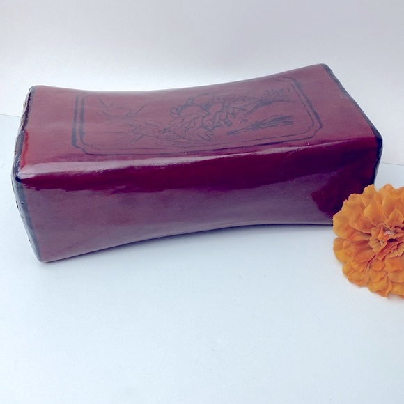 Chinese lacquered pillow Vintage Asian mountain and tree print design - Picture 3 of 16